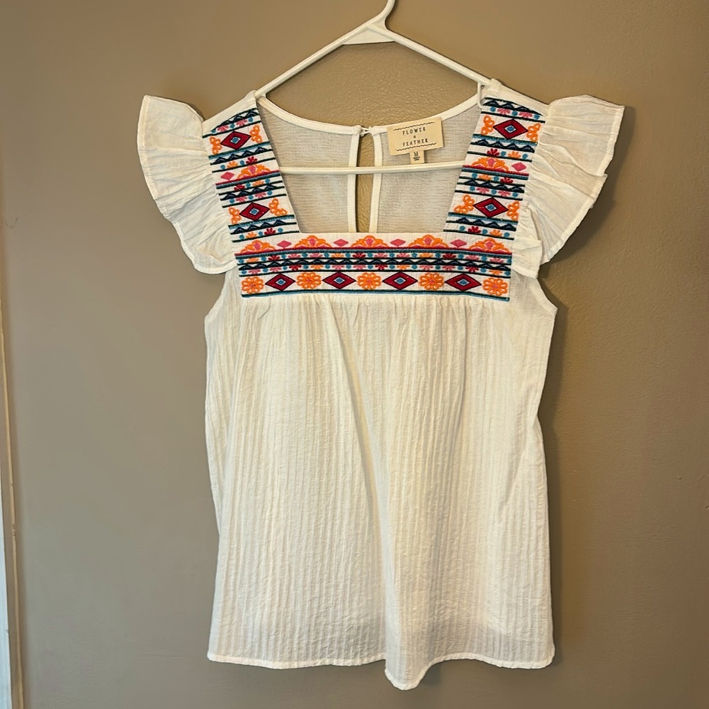 Flower and & Feather size Medium / Md chic boho blouse / top!